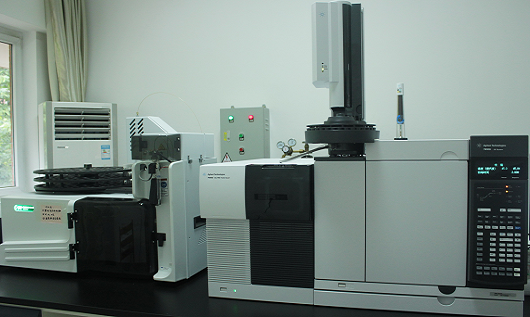 飞瑞为漯河市质耀恒水质检测有限公司配备UPS电源