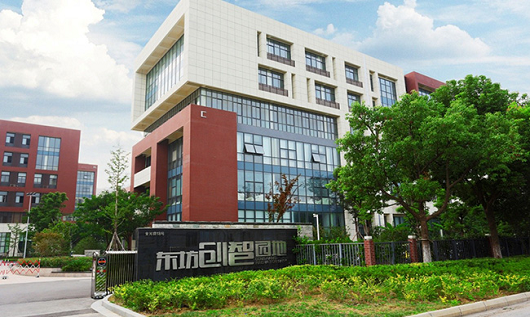 飞瑞为苏州某科学仪器公司配备山特UPS电源以及蓄电池