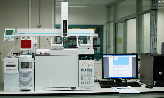 飞瑞为苏州某化学实验室仪器配备山特UPS电源